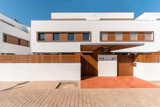 Location Maison jumele dans Carrer del poble amazic 67. Immobilier neuf