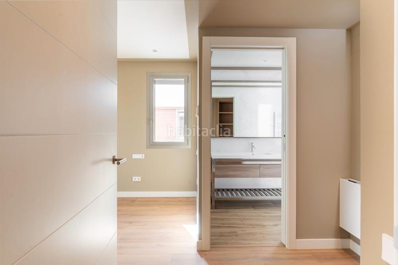 Foto 1bb05a91-5b36-4a28-a076-c23ce3caa594. Rent semi detached house 313m<sup>2</sup> in carrer del poble amazic 67 in Sabadell