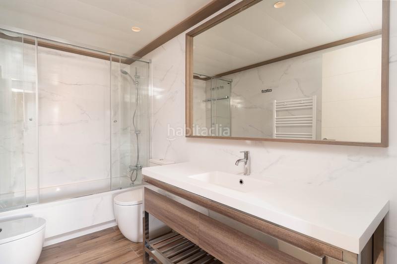 Foto 563767d5-a6c4-44aa-ae49-def9858014ca. Rent semi detached house 303m<sup>2</sup> in carrer del poble amazic 67 in Sabadell