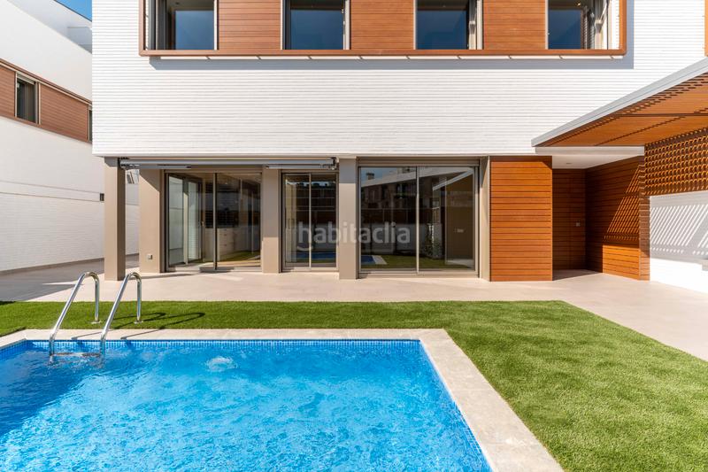 Foto 7963b781-3bee-4d6f-922f-11ceb9ce555e. Alquiler casa adosada 326m<sup>2</sup> en carrer del poble amazic 67 en Sabadell