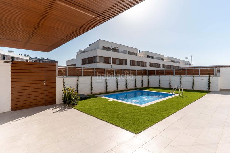 Foto 98a27ff7-8d54-458a-869b-14daf5c61d80. Lloguer casa adossada 326m<sup>2</sup> a carrer del poble amazic 67 a Sabadell