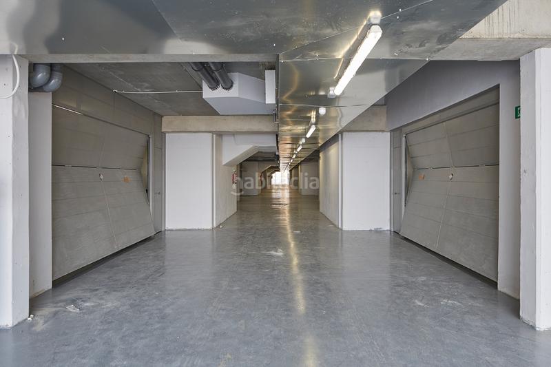 Foto 4b9ed3dd-3e1f-4b61-a355-9ec1f8251b7f. Lloguer casa adossada 303m<sup>2</sup> a carrer del poble amazic 67 a Sabadell