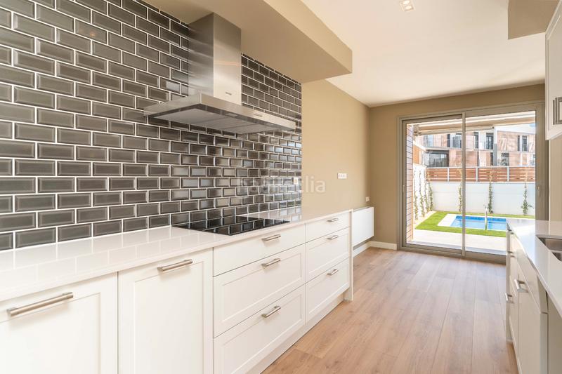 Foto c5024db6-9cf8-415c-a336-a5ded83cef4f. Location maison jumelée 303m<sup>2</sup> dans carrer del poble amazic 67 dans Sabadell