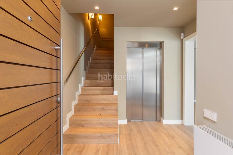 Foto 4cf67c61-2879-4691-b0e4-1917800a1d03. Rent semi detached house 303m<sup>2</sup> in carrer del poble amazic 67 in Sabadell