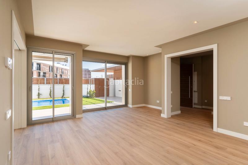 Foto 6af4827d-9521-4005-97af-3acd5ee8e053. Rent semi detached house 303m<sup>2</sup> in carrer del poble amazic 67 in Sabadell