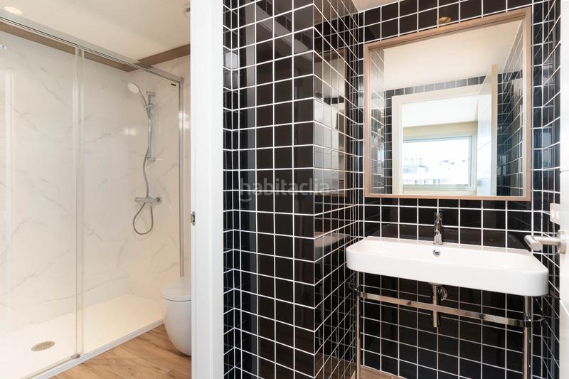 Foto 977ece56-0530-43d2-86da-292bb8c4e7d4. Rent semi detached house 303m<sup>2</sup> in carrer del poble amazic 67 in Sabadell