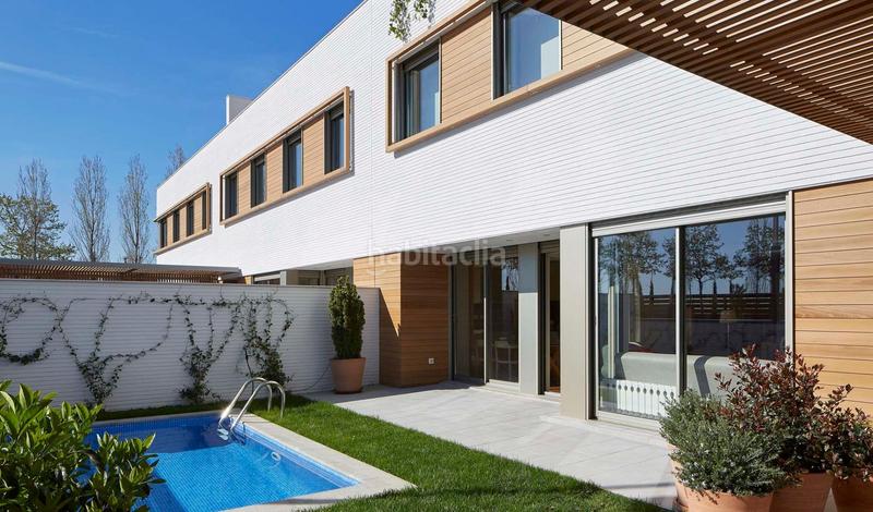 Foto f8810389-71da-4767-97e0-e6a5b5c68538. Casa en calle poble amazic 7-27 en Can Gambús Sabadell