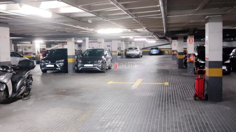 Foto 323a3bbe-e124-41ac-b741-45cdb0e3e726. Alquiler parking moto en calle rocafort 116 en La Nova Esquerra de l´Eixample Barcelona