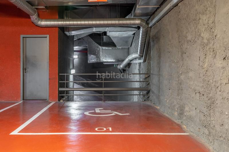 Foto 5c195104-9ba5-48d1-9495-109a65969db7. Alquiler parking coche en calle pelai 3 en Raval Barcelona