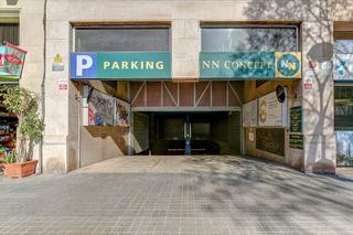 Location Parking moto à Calle valencia 309