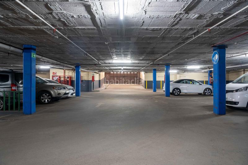 Foto 9f4eb3b3-302e-4264-ace6-5b493c711b91. Affitto posto moto in calle valencia 511 in Sagrada Família Barcelona