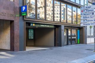 Lloguer Aparcament de moto a Calle aragó 182