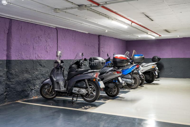 Foto c20addb2-9562-452a-92e6-468961c90180. Alquiler parking moto en calle aragó 182 en L´Antiga Esquerra de l´Eixample Barcelona