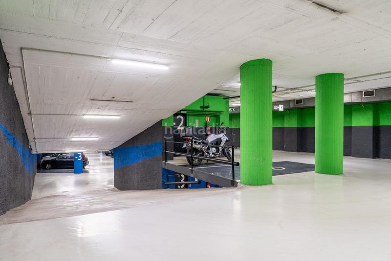 Foto e657cf3a-5ff3-470e-b9d0-10cff9403055. Alquiler parking moto en calle aragó 182 en L´Antiga Esquerra de l´Eixample Barcelona