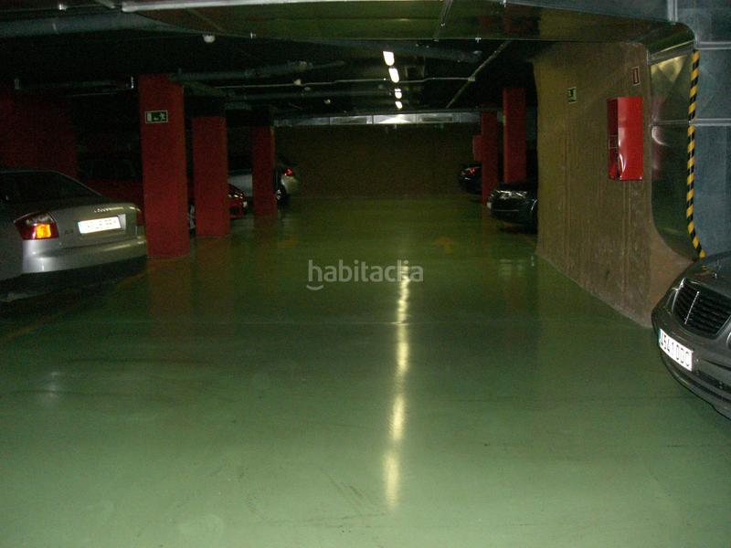 Foto ea7a373a-7aea-4cf9-9eee-bdef88abd587. Alquiler parking coche en calle melcior de palau 135 en Barcelona