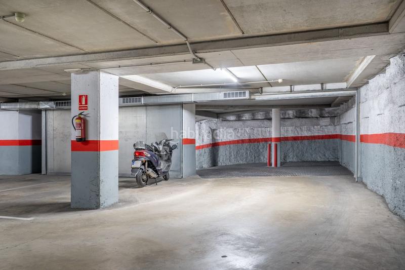 Foto 29a4fc36-2e79-49ec-be76-598b1e6e71d1. Alquiler parking coche en calle ernest lluch 15 en Hospitalet de Llobregat (L´)