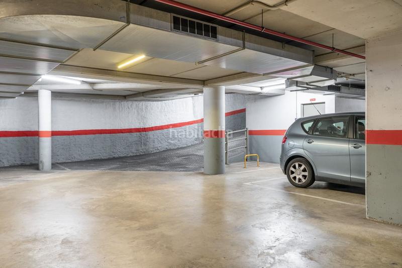 Foto 5d4e04f0-ae4c-49c8-809c-7a738331bab0. Alquiler parking coche en calle ernest lluch 15 en Hospitalet de Llobregat (L´)