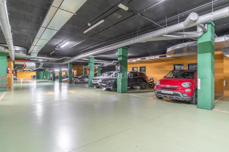 Foto a8cceb10-1fb0-49e4-82e7-513bf2d6a5d9. Alquiler parking coche en calle riera de cirera 66 en Mataró