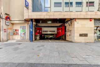 Lloguer Aparcament cotxe a Calle gracia 53