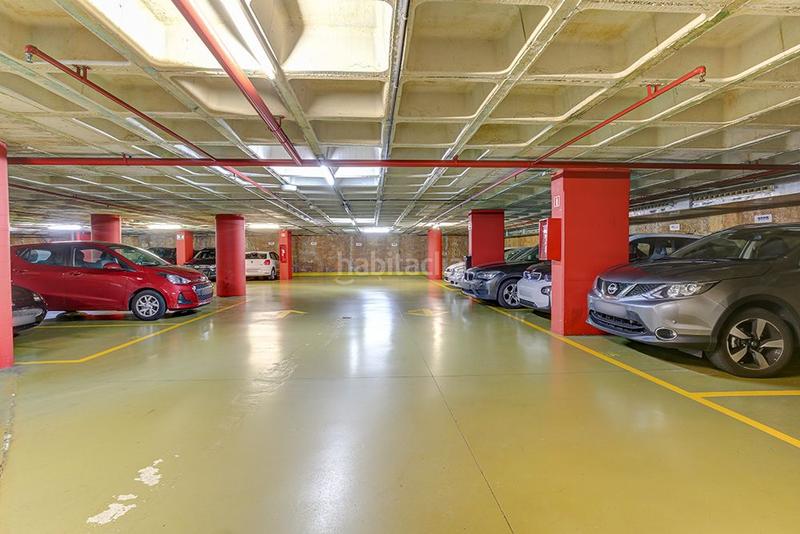 Foto 32de7888-ea79-407e-b4b7-80a3b48e3ab2. Alquiler parking coche en calle pere i pons 6 en Pedralbes Barcelona