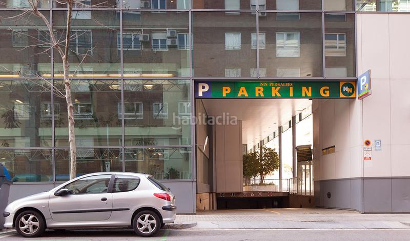 Foto daa7e357-8a39-4dba-81b9-5fda80fd951b. Alquiler parking coche en calle pere i pons 6 en Pedralbes Barcelona