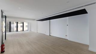 Rent Office space in Calle aragó 182