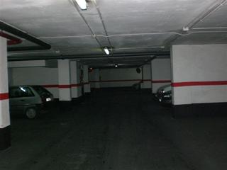Rent Motorcycle parking in Calle mora d'ebre 65