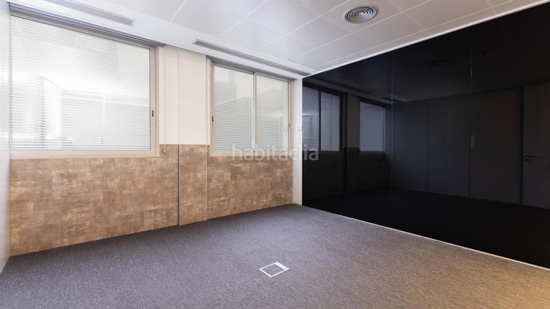 Foto a3b9e378-8335-40f7-9dac-04f58bc6d68b. Location bureau dans calle tarragona 153 dans Hostafrancs Barcelona