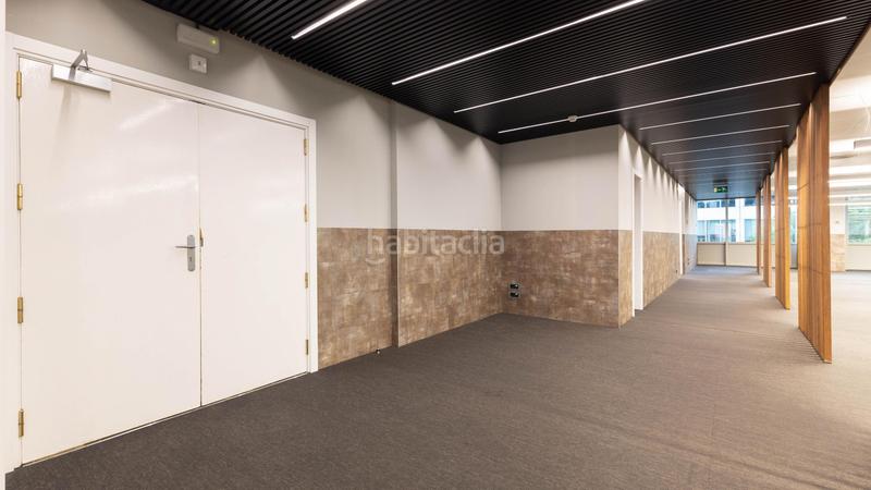 Foto 7ce6f19d-a9a4-4a89-a3bc-a5f09ac3bd4c. Alquiler oficina en calle tarragona 153 en Hostafrancs Barcelona