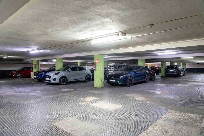 Foto b8693cdf-0178-466f-86e3-fecac4b256bc. Alquiler parking coche en calle santalo 14 en Sant Gervasi - Galvany Barcelona