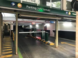 Rent Car parking in Calle santalo 14