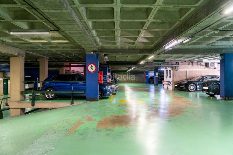 Foto c0a63d47-50e6-4571-878d-ac957e841028. Alquiler parking coche en calle hercegovina 21 en Barcelona