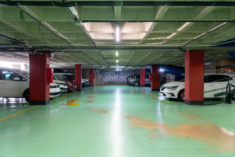 Foto ebd03b2a-9525-4091-a454-52f7c1f277da. Alquiler parking coche en calle hercegovina 21 en Barcelona