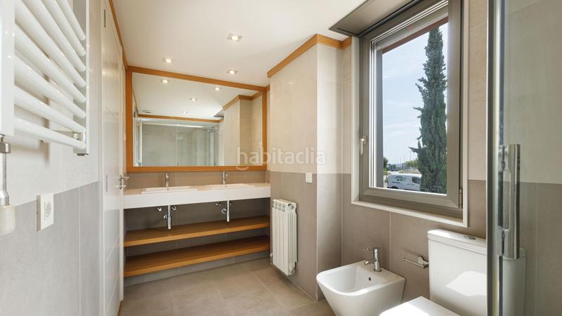 Foto 1e3e6874-4f63-43dc-a384-9acf1609aef0. Casa en calle poble amazic 29-6 en Can Gambús Sabadell