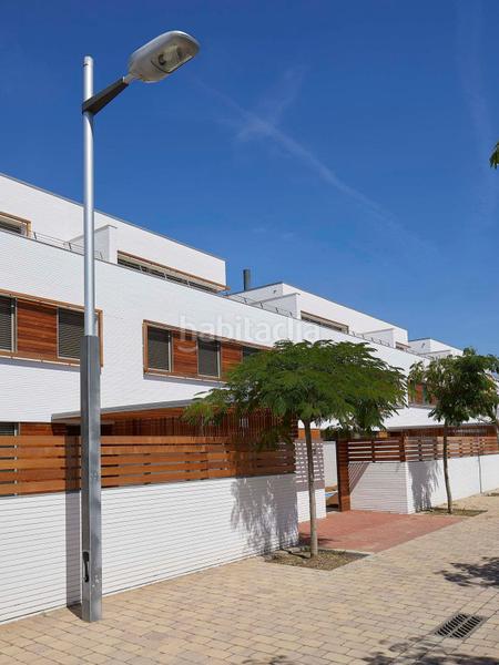 Foto 45c2a17d-1140-49d8-873d-b29129dafe3f. Casa en calle poble amazic 29-6 en Can Gambús Sabadell