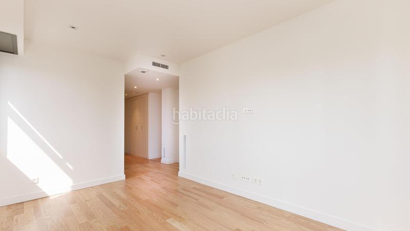 Foto 63bdaea2-4a98-4ed3-be14-ac6435fb6aa7. Casa en calle poble amazic 29-6 en Can Gambús Sabadell