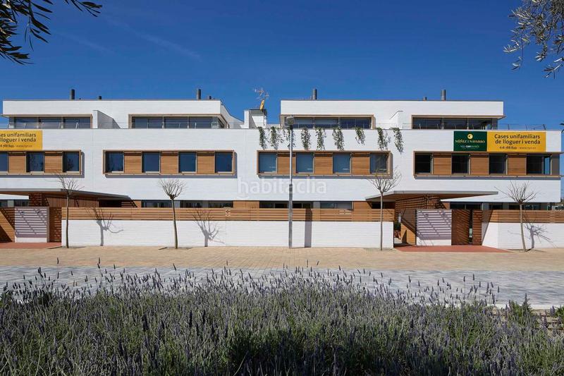 Foto a0131358-e81c-4b5b-a0b6-0aadadf2cc54. Casa en calle poble amazic 29-6 en Can Gambús Sabadell