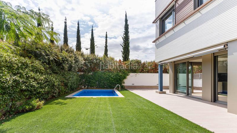 Foto b6bc7db5-12e9-4252-b5e9-39fbf3cd757e. Casa en calle poble amazic 29-6 en Can Gambús Sabadell