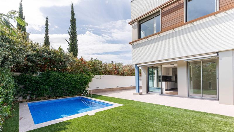 Foto c202e33b-3ef1-4489-abe0-6744aa5b9842. Casa en calle poble amazic 29-6 en Can Gambús Sabadell