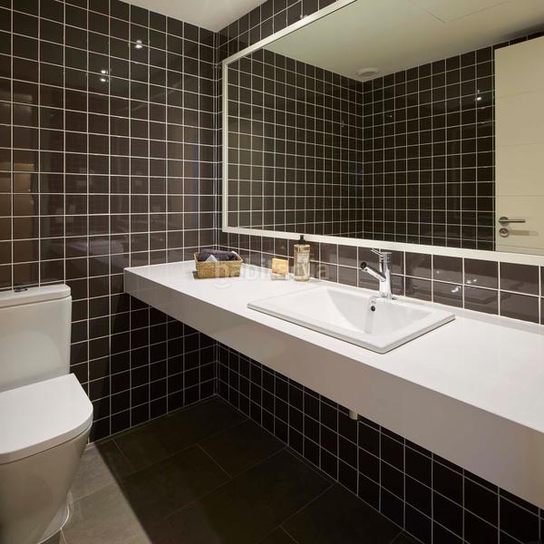 Foto f7dadf37-1305-4390-8c5d-395a15083086. Casa en calle poble amazic 29-6 en Can Gambús Sabadell