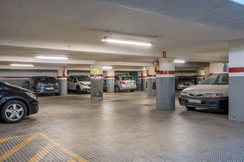 Foto 2469b986-91de-4420-a570-5bb7acc6d781. Rent car parking in calle in Sant Antoni Barcelona