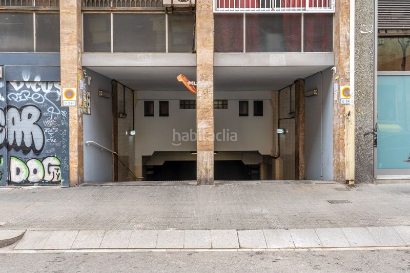 Foto b7264ed8-84ce-4db1-8efa-19ec111dba16. Rent car parking in calle in Sant Antoni Barcelona