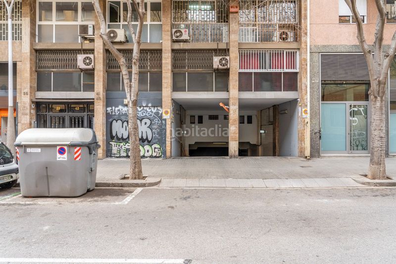 Foto ddd11925-2066-4fd4-af41-69127665d3ca. Rent car parking in calle in Sant Antoni Barcelona