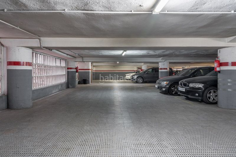 Foto eac81ef4-8281-43e6-9b2d-d87d14c63a3a. Rent car parking in calle in Sant Antoni Barcelona