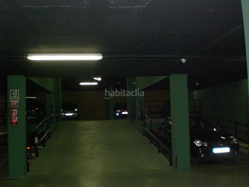 Foto 04489315-a001-4696-8b56-a04a0349a208. Alquiler parking coche en calle llorens i barba 68 en Barcelona