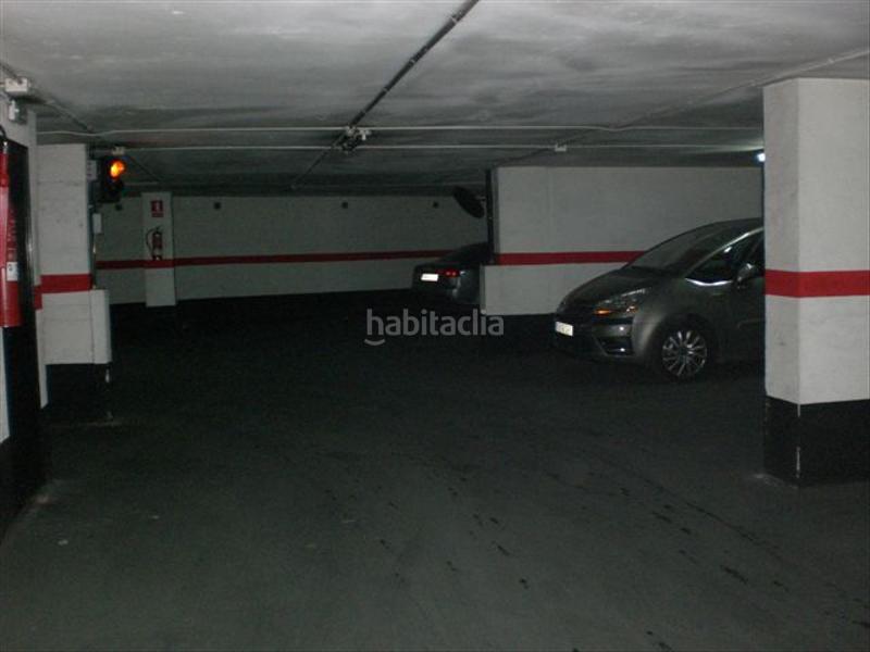 Foto 590cafc0-e7cf-4f46-a315-fff9e4e36da9. Alquiler parking moto en calle mora d'ebre 65 en El Coll Barcelona
