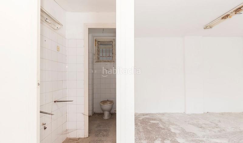 Foto 60ddf3e3-ef32-4486-b936-409275de1d9c. Alquiler local comercial en calle gral. palafox 9 en Castelldefels