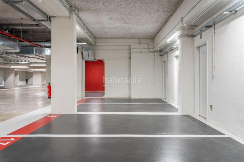 Foto b41a6c57-ed24-4788-9eb1-ed0fa1208b62. Location parking voiture dans avenida sant joan despi 4 dans Sant Joan Despí