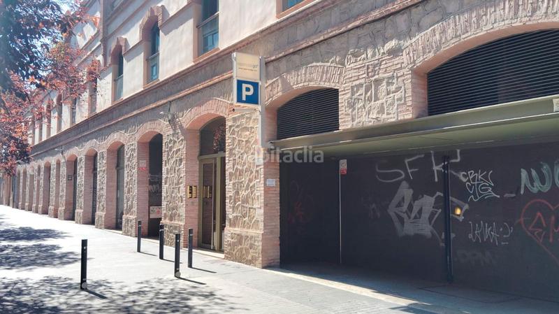 Foto b4baea32-7128-43f2-9c41-6fba46d62a2c. Affitto posto moto in calle melcior de palau 135 in Barcelona