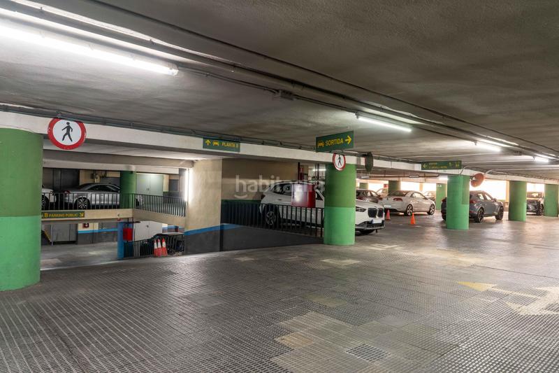 Foto 5c92bf75-03e7-4f36-a1ec-3ef61e6d7e39. Alquiler parking coche en calle comte urgell 234 234 en Barcelona